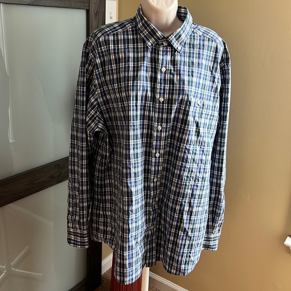 Men’s Vineyard Vines plaid shirt